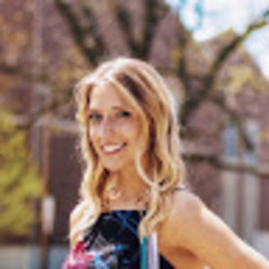 Meet your Posher, Caitlin